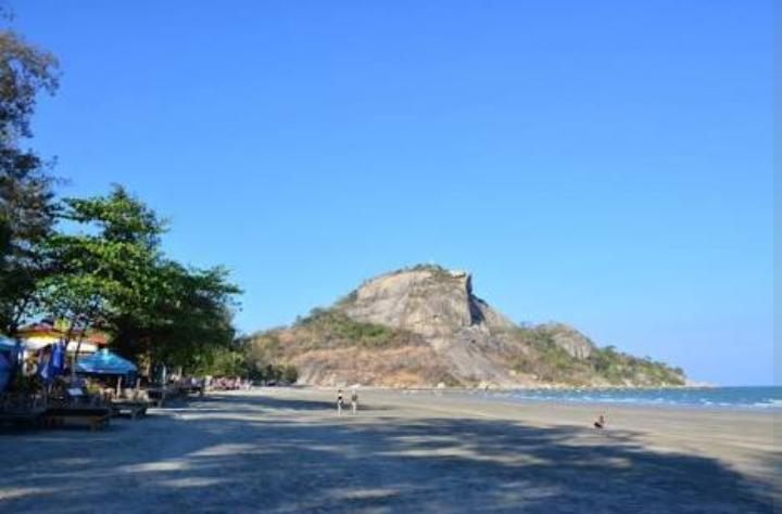 Sm Beach Side Place Hua Hin Exterior photo